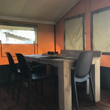 Budget Glamping Safaritent - Mas De Mourgues