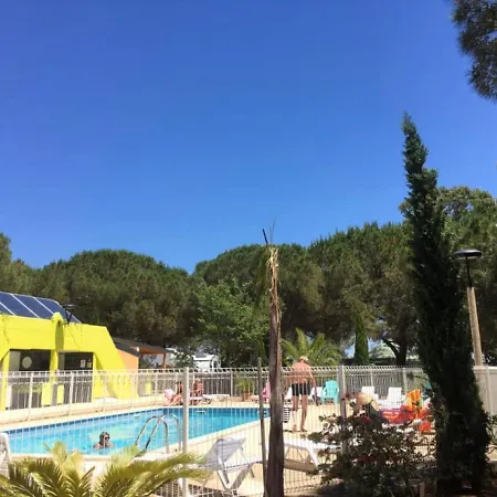 Hotel Budget Glamping Safaritent - Mas De Mourgues