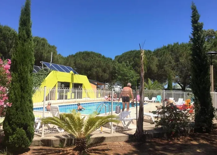 Hotel Budget Glamping Safaritent - Mas De Mourgues Vauvert