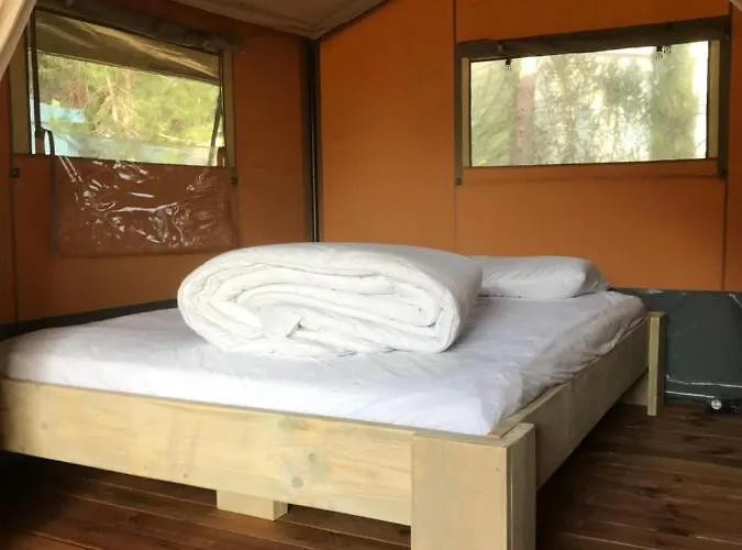 Hotel Budget Glamping Safaritent - Mas De Mourgues Vauvert
