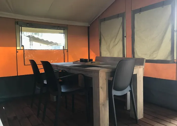 Budget Glamping Safaritent - Mas De Mourgues