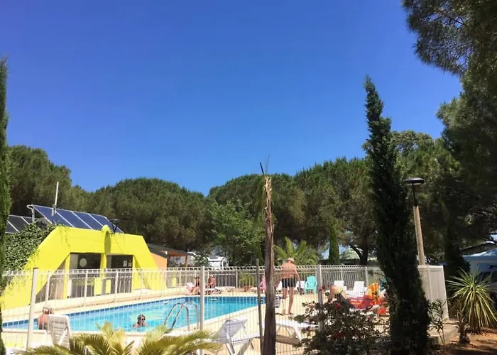Hotel Budget Glamping Safaritent - Mas De Mourgues