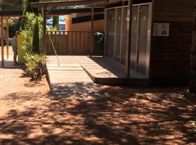 Budget Glamping Safaritent - Mas De Mourgues Hotel *